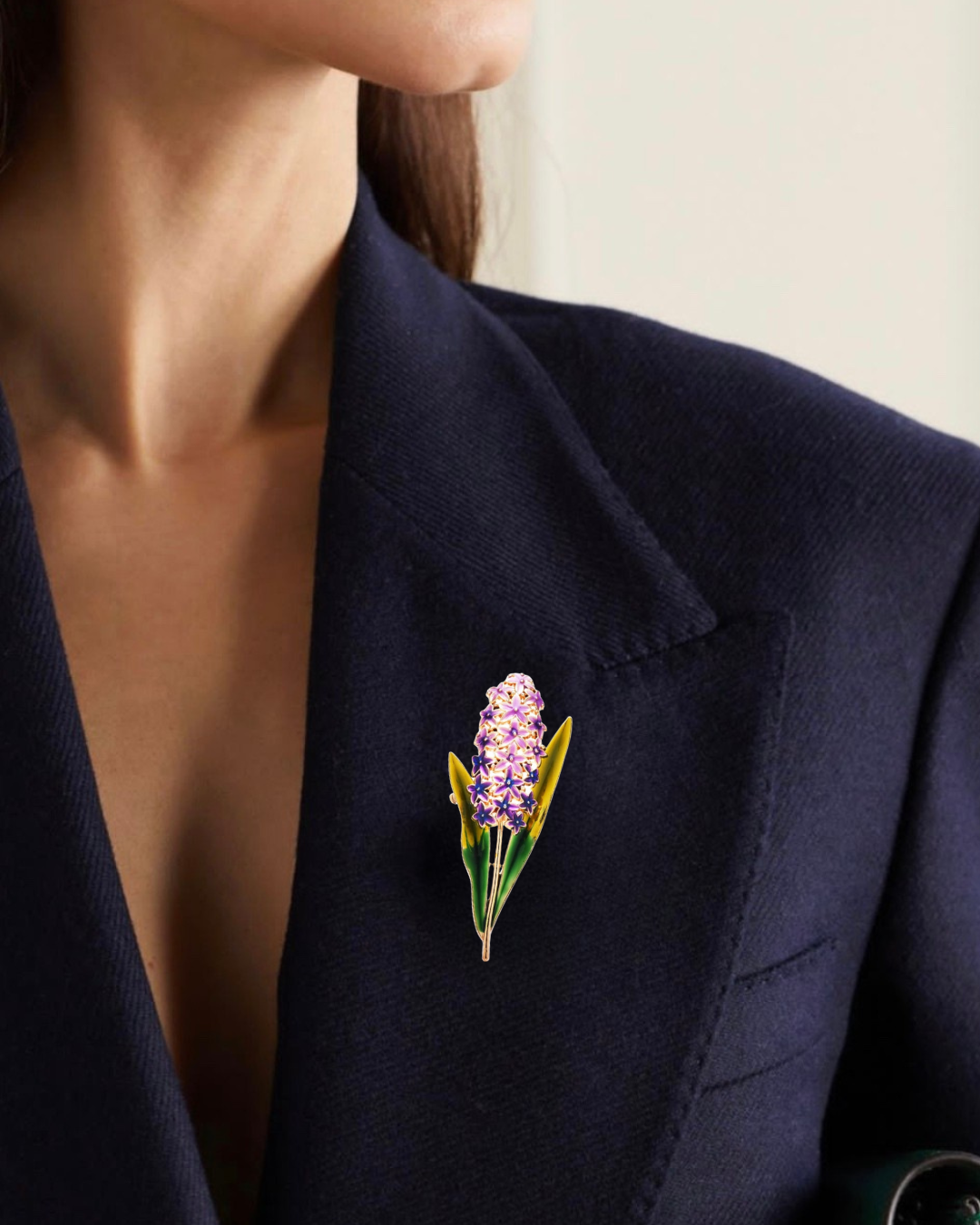 Broochly