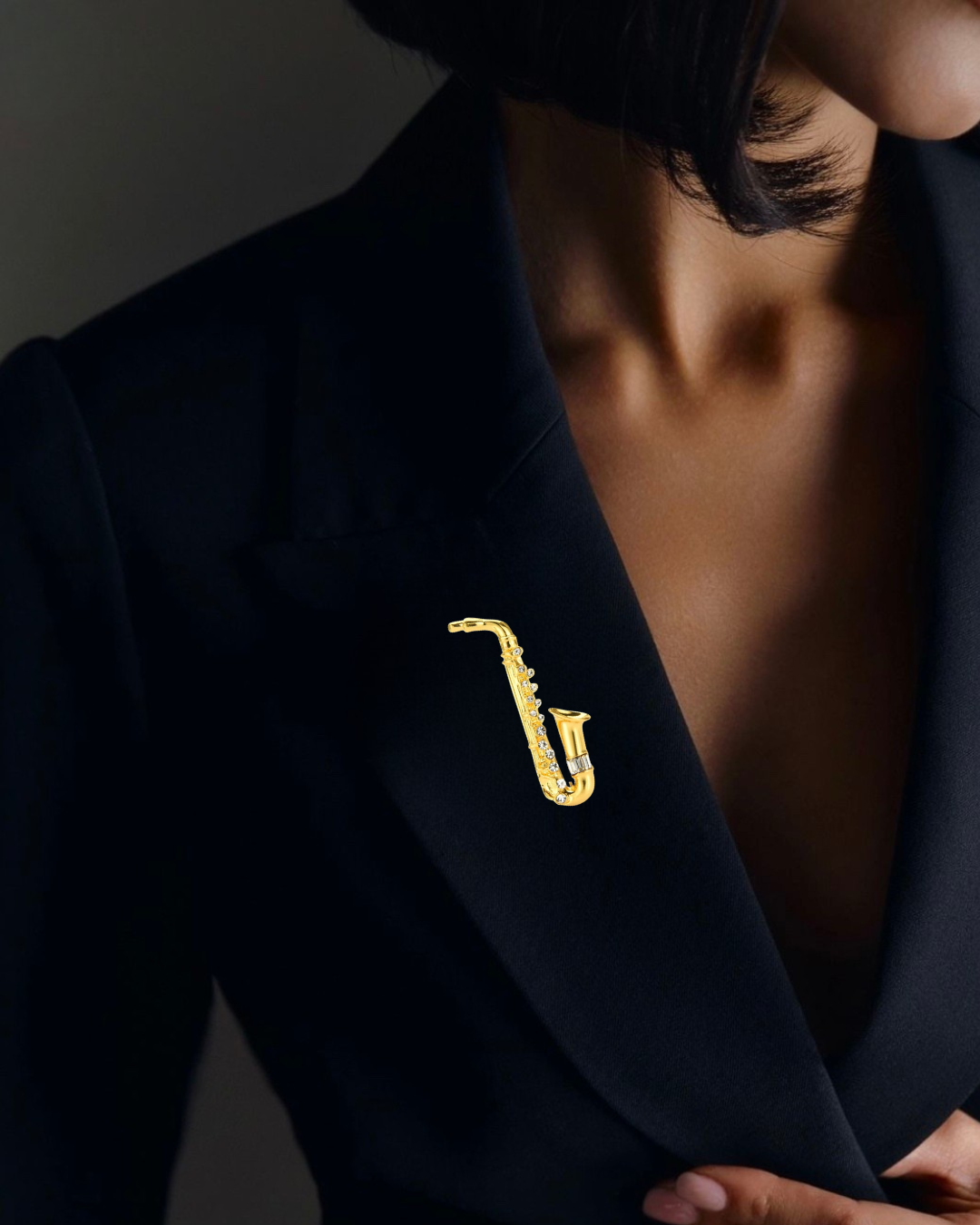 Broochly