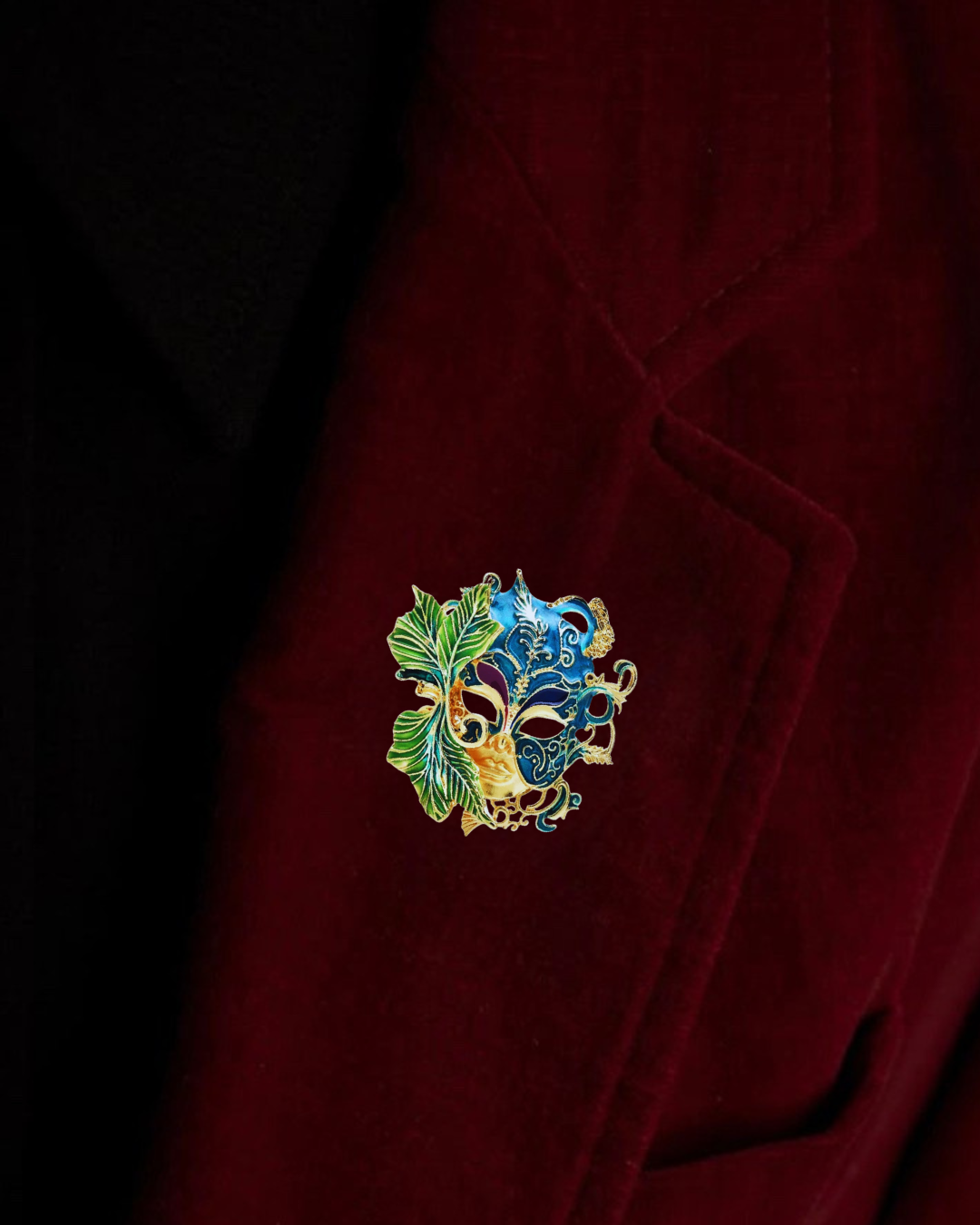Magic Face Brooch
