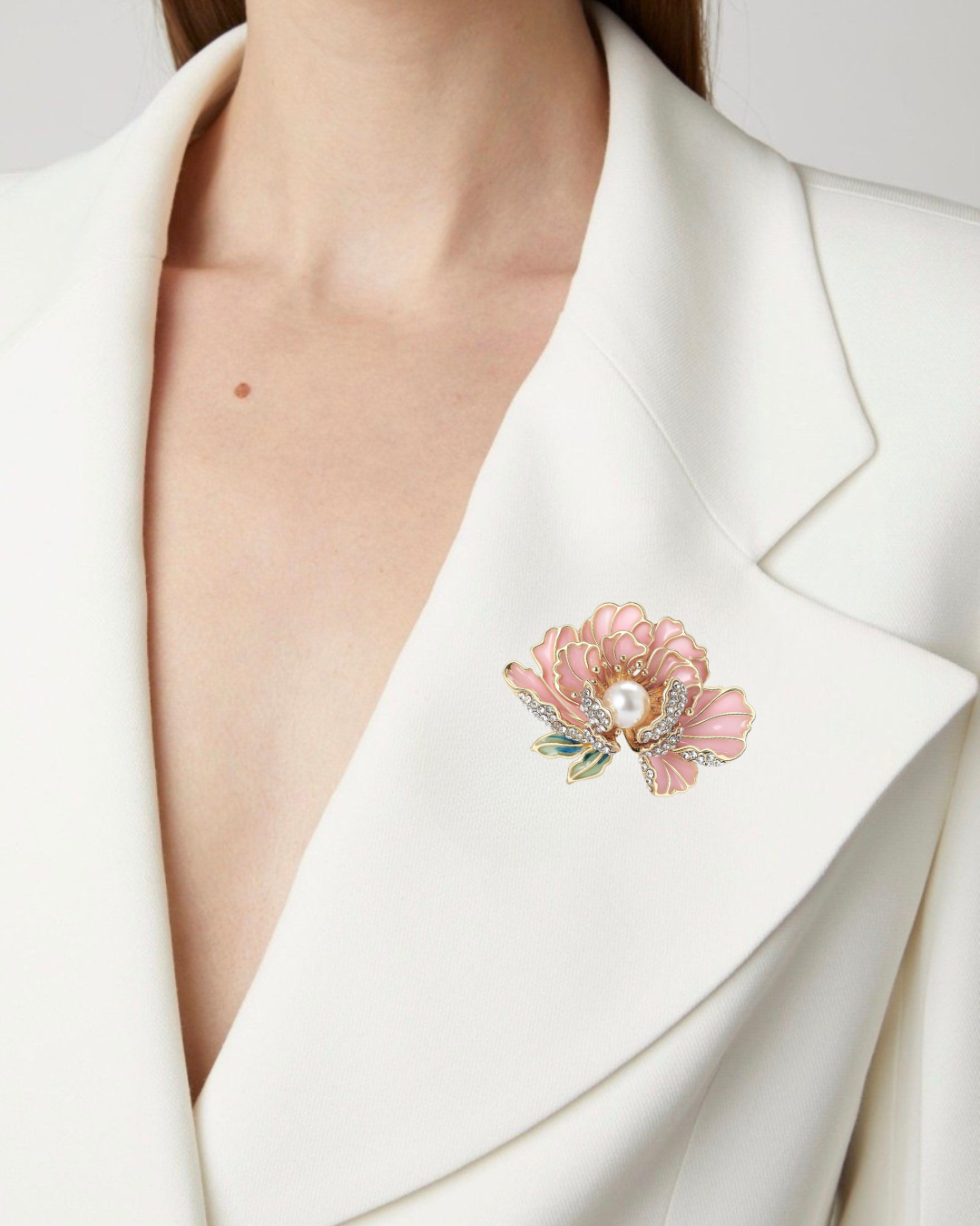 Broochly